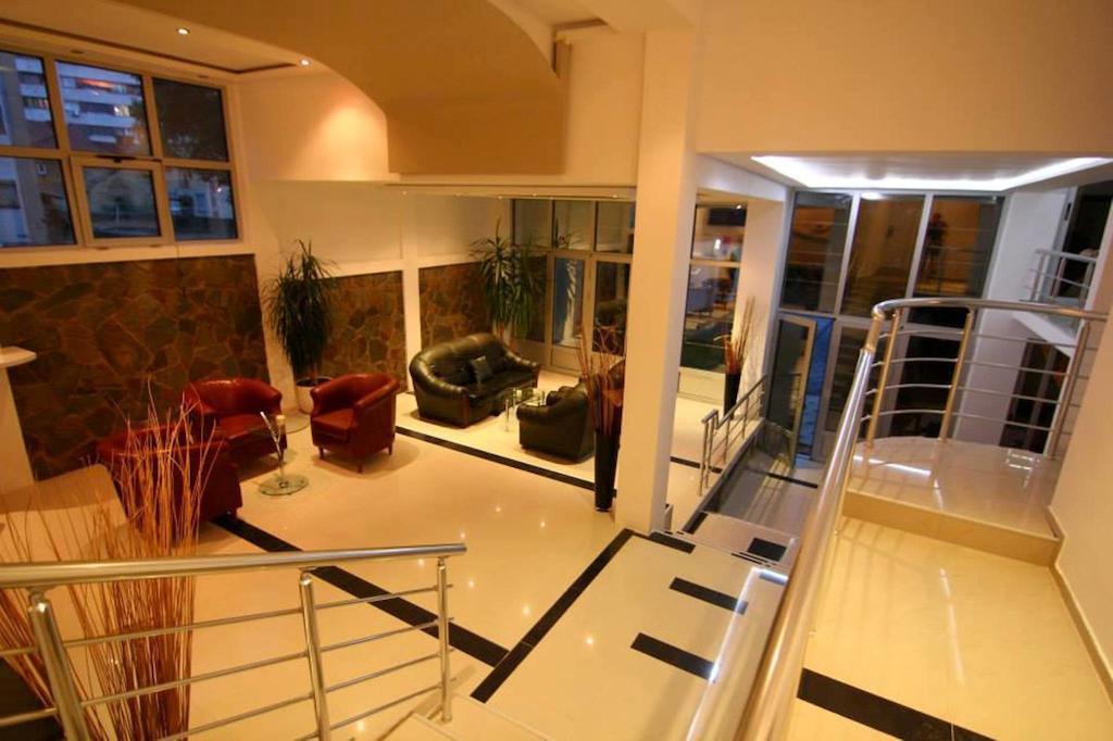 Lira Inn Nis Exterior foto